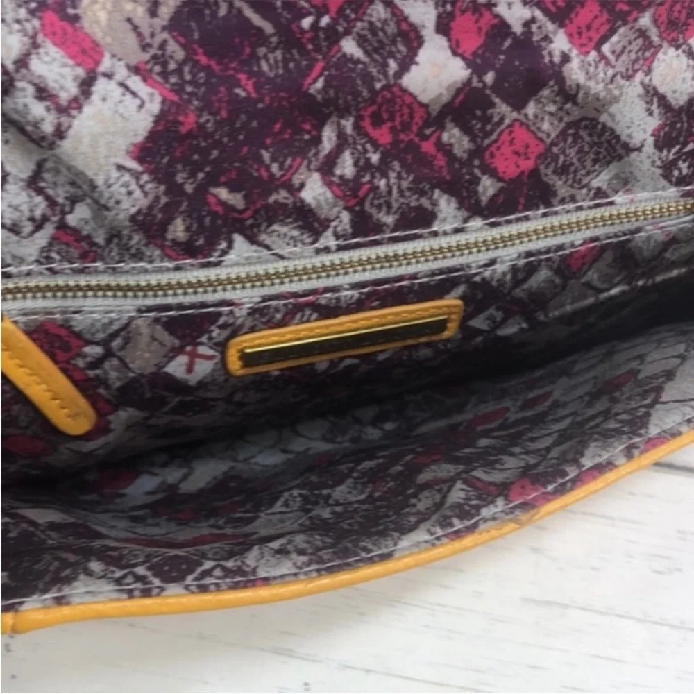 Elliott Lucca Clutch
